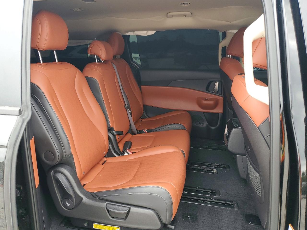 Kia Carnival Ex