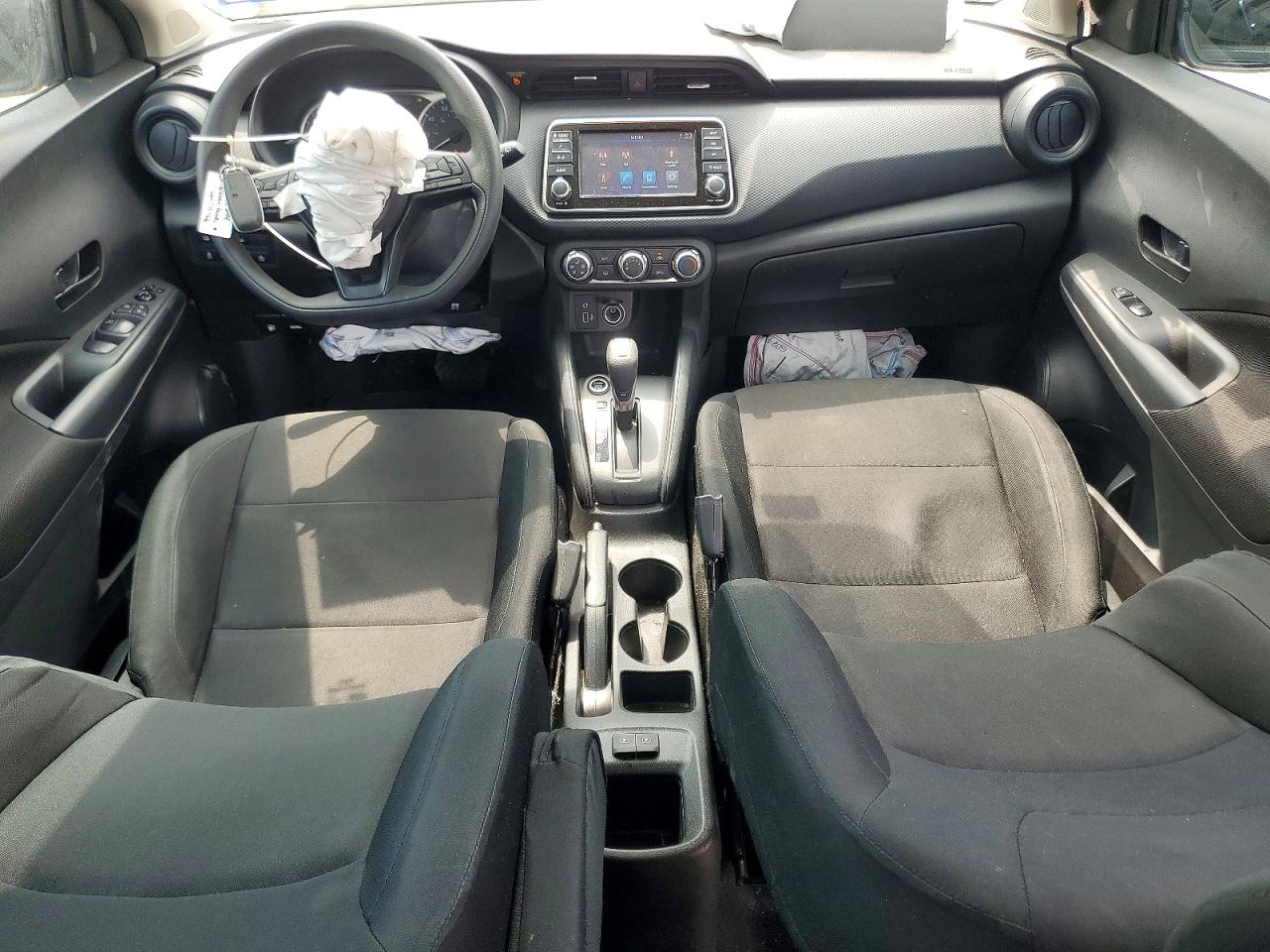 Nissan Kicks Play S