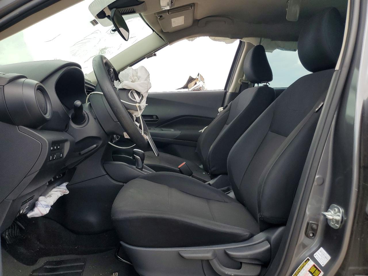 Nissan Kicks Play S