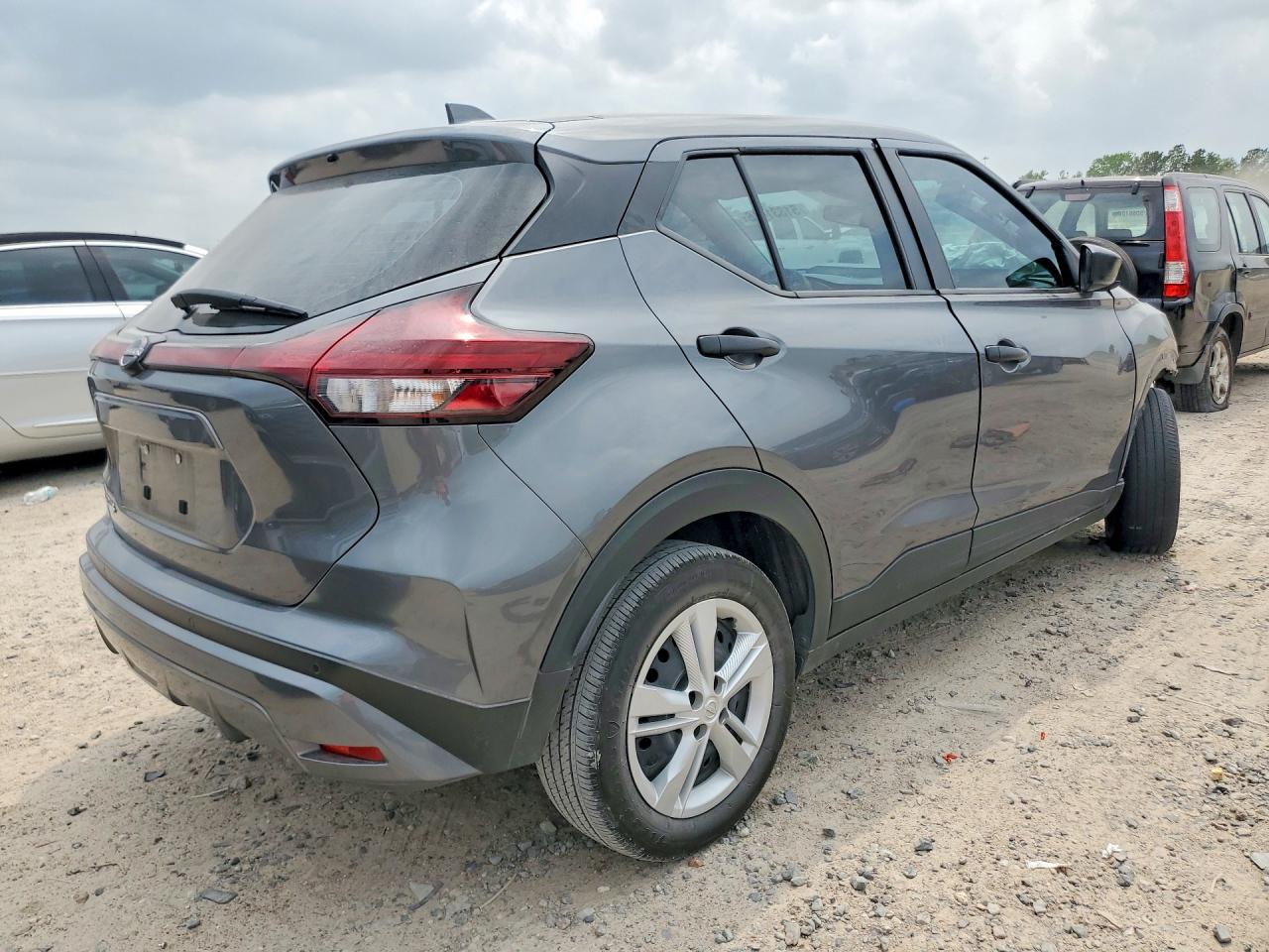 Nissan Kicks Play S