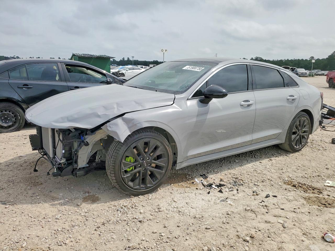 Salvage Kia K5 Image