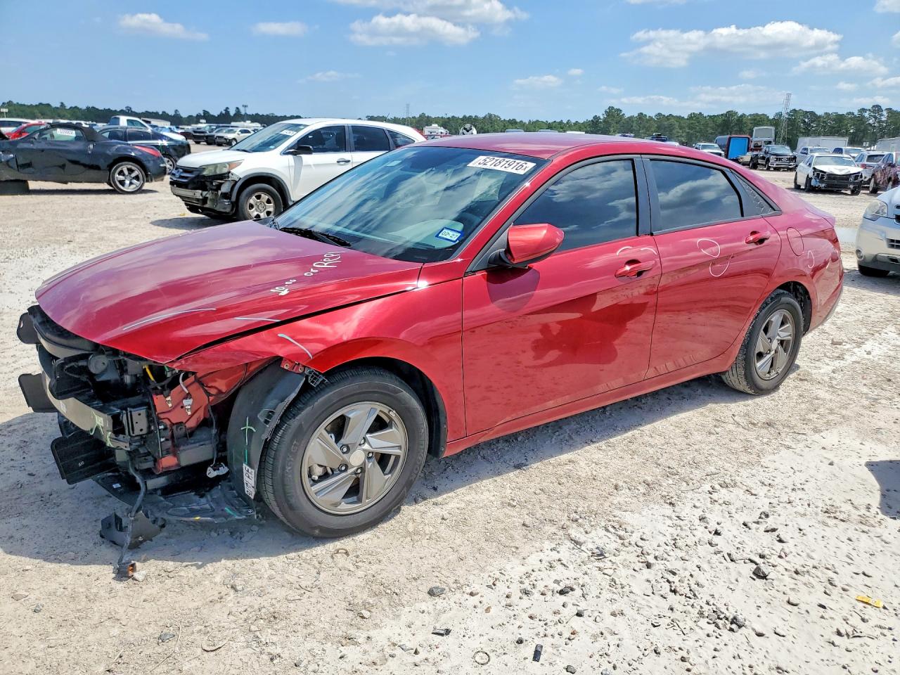 Salvage Hyundai ELANTRA Image