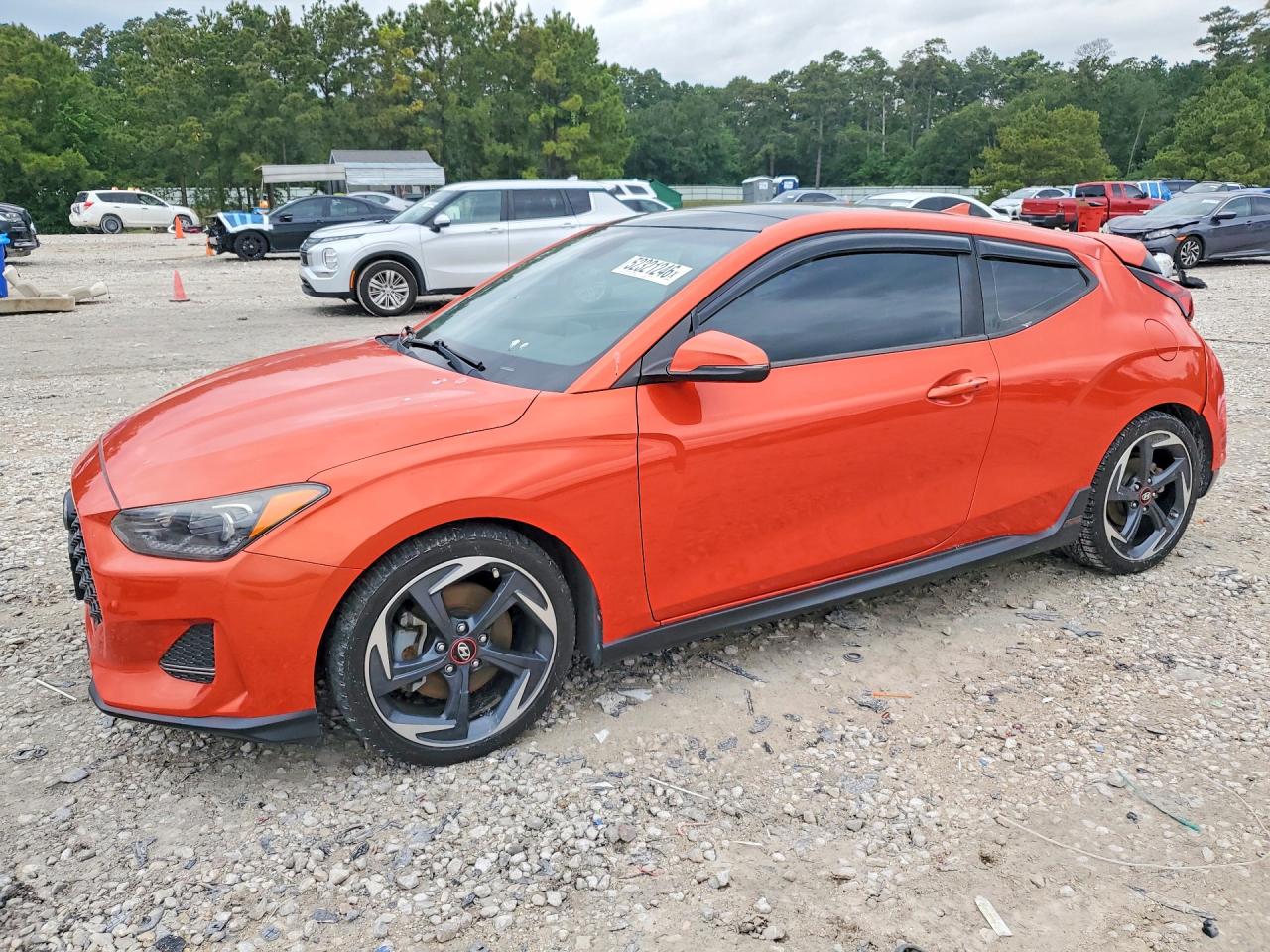 Salvage Hyundai VELOSTER Image