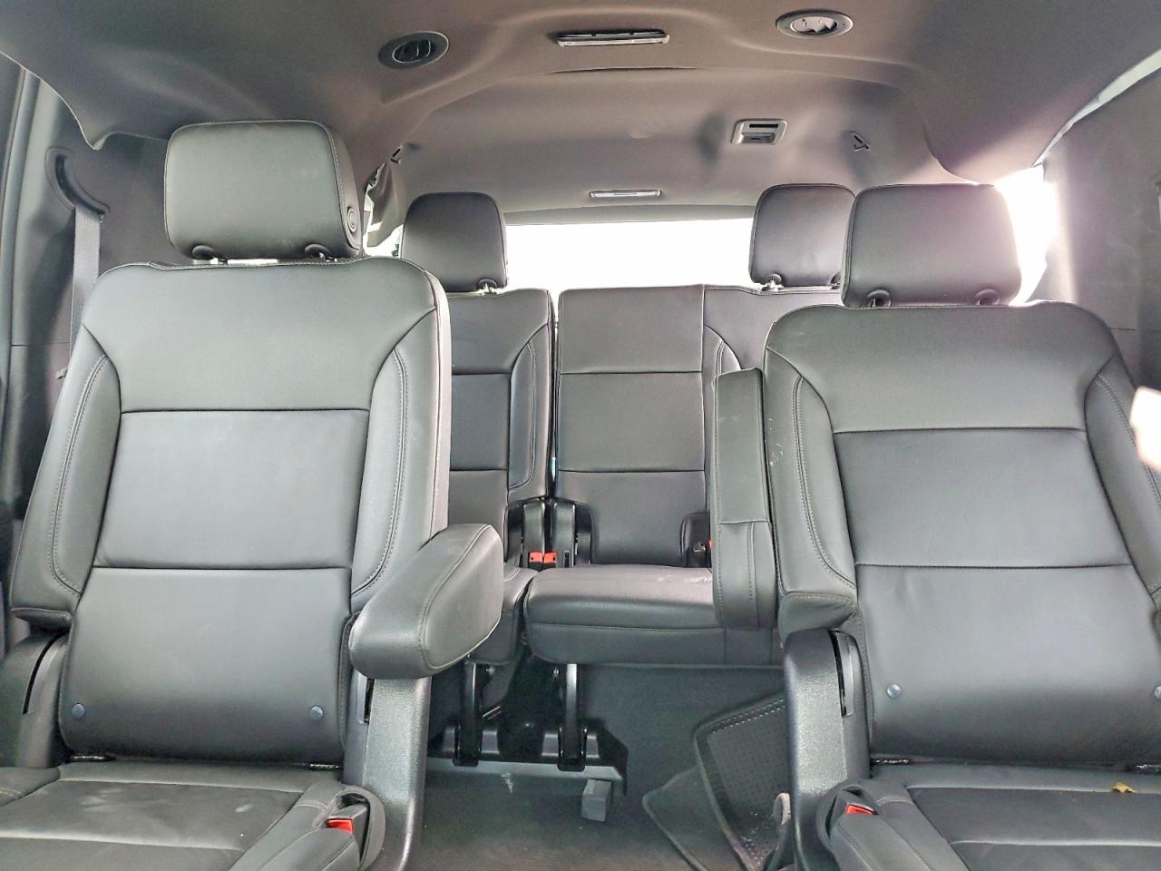 Chevrolet Suburban C1500 Lt