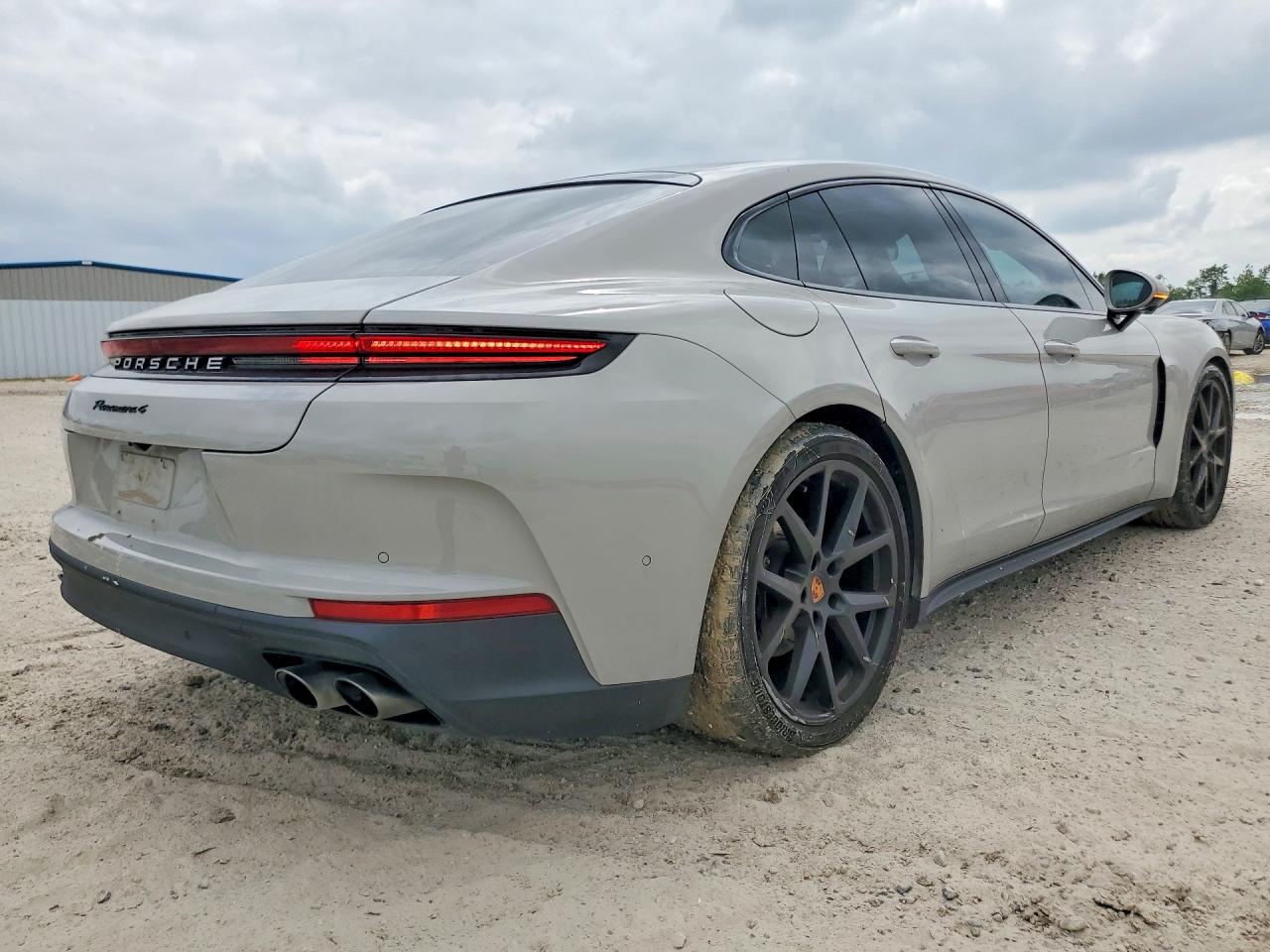 Porsche Panamera 4 E-hybrid