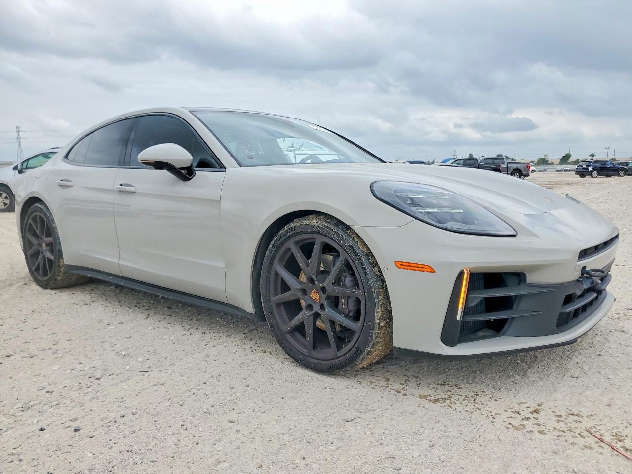Porsche Panamera 4 E-hybrid