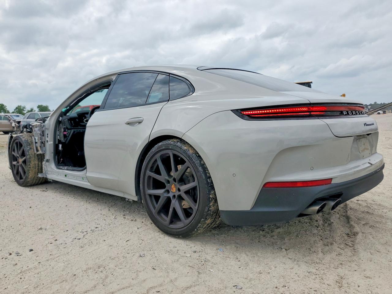Porsche Panamera 4 E-hybrid