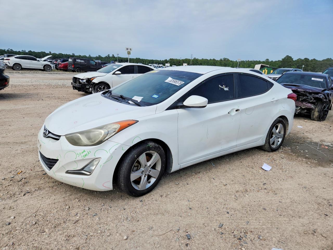 Salvage Hyundai ELANTRA Image