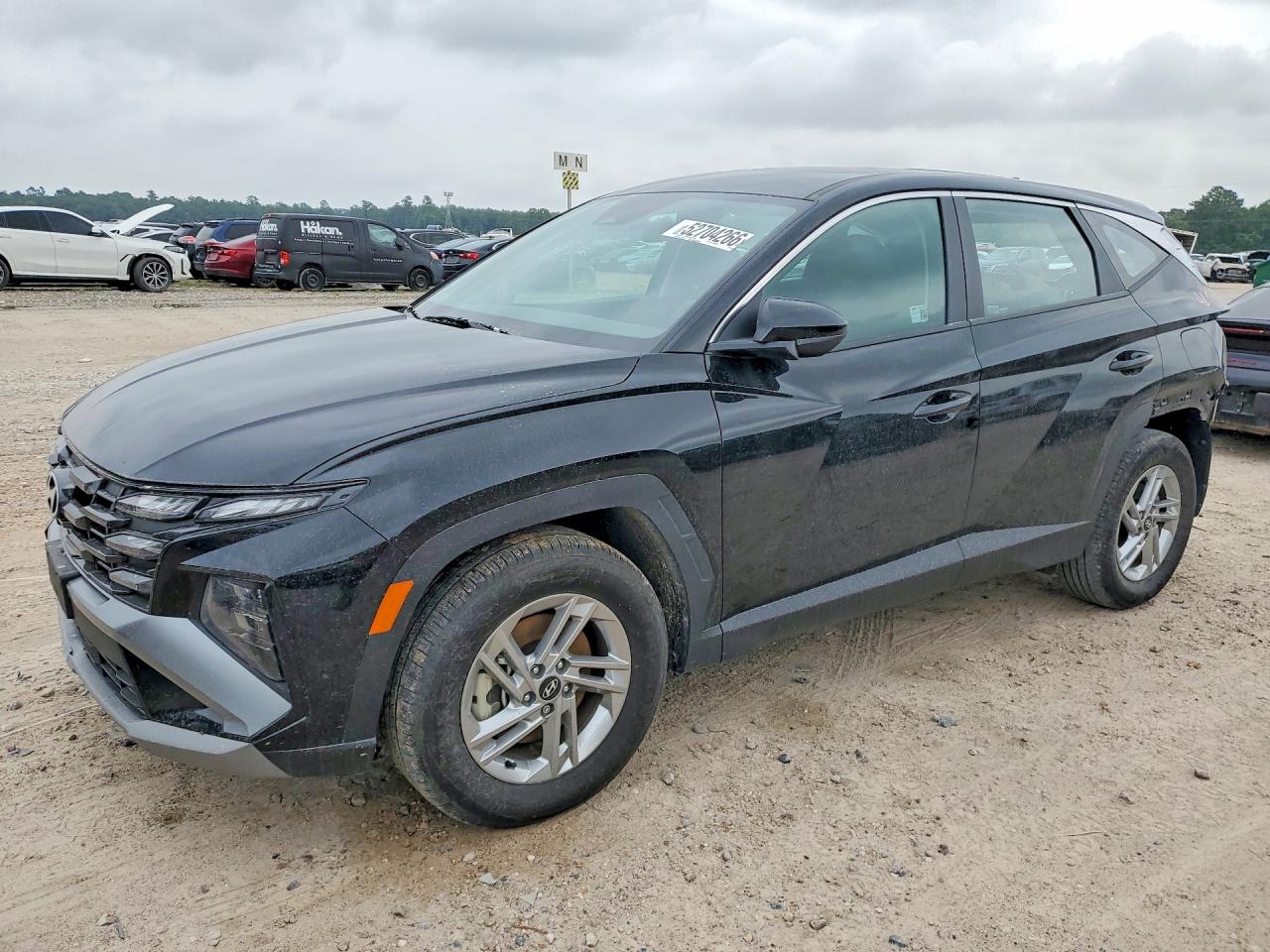 Salvage Hyundai TUCSON Image