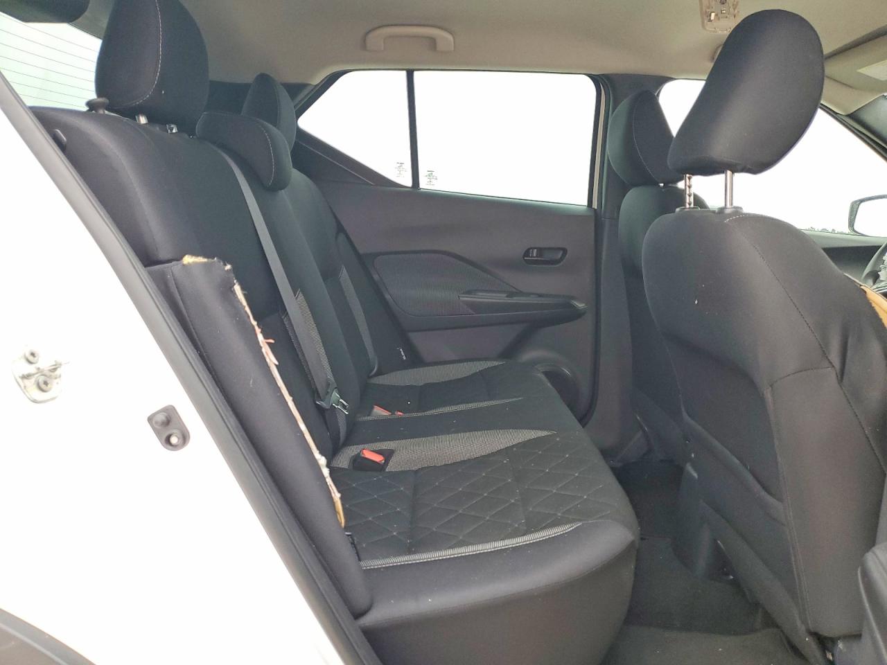 Nissan Kicks S