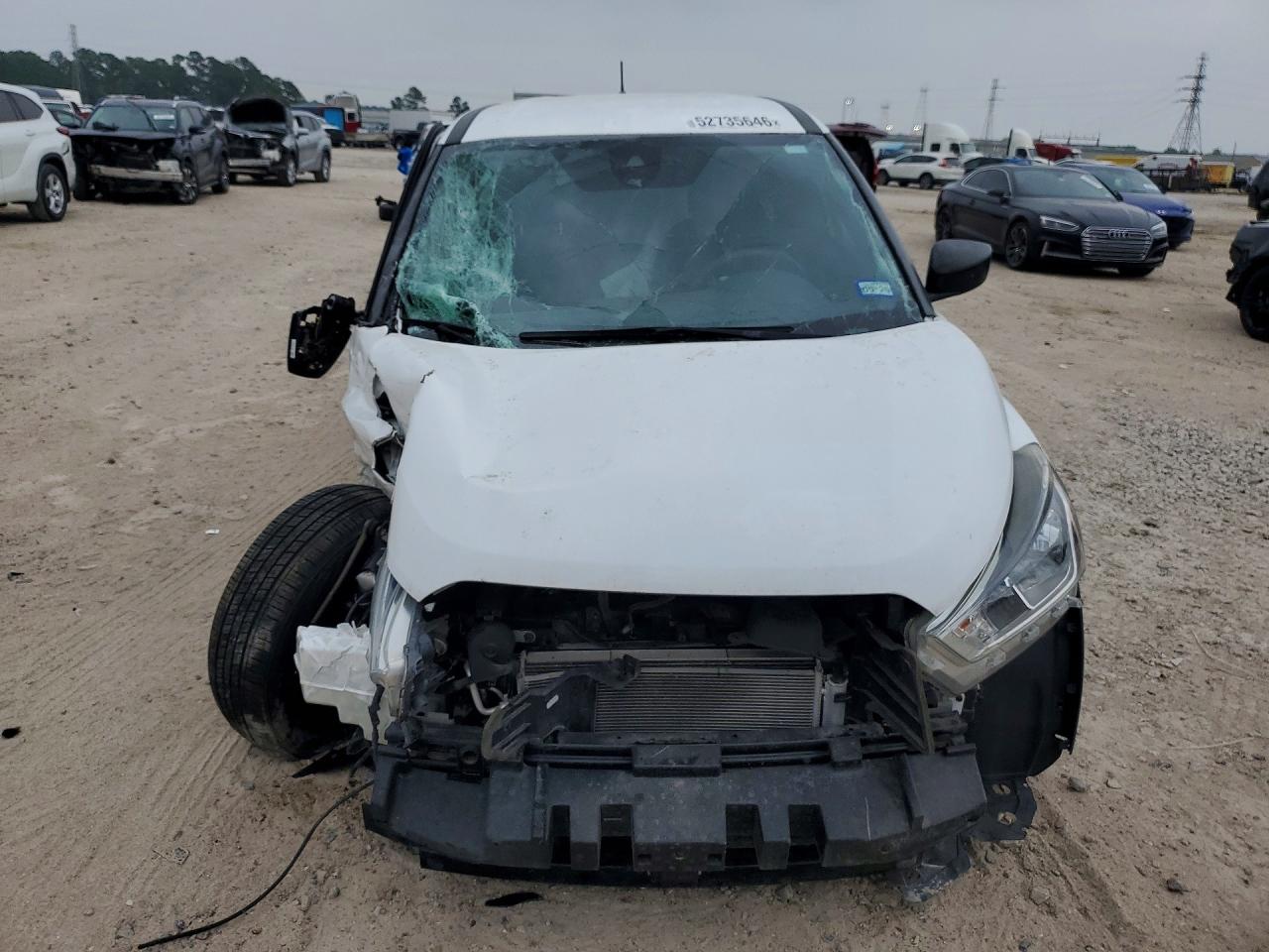Nissan Kicks S