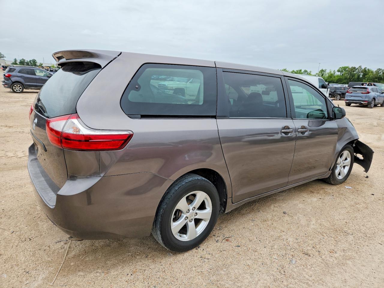 Toyota Sienna L 7-passenger