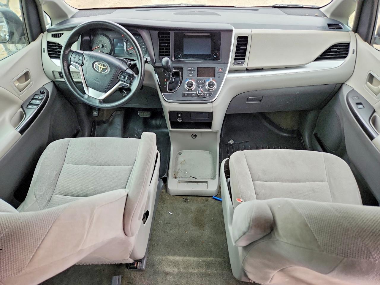 Toyota Sienna L 7-passenger