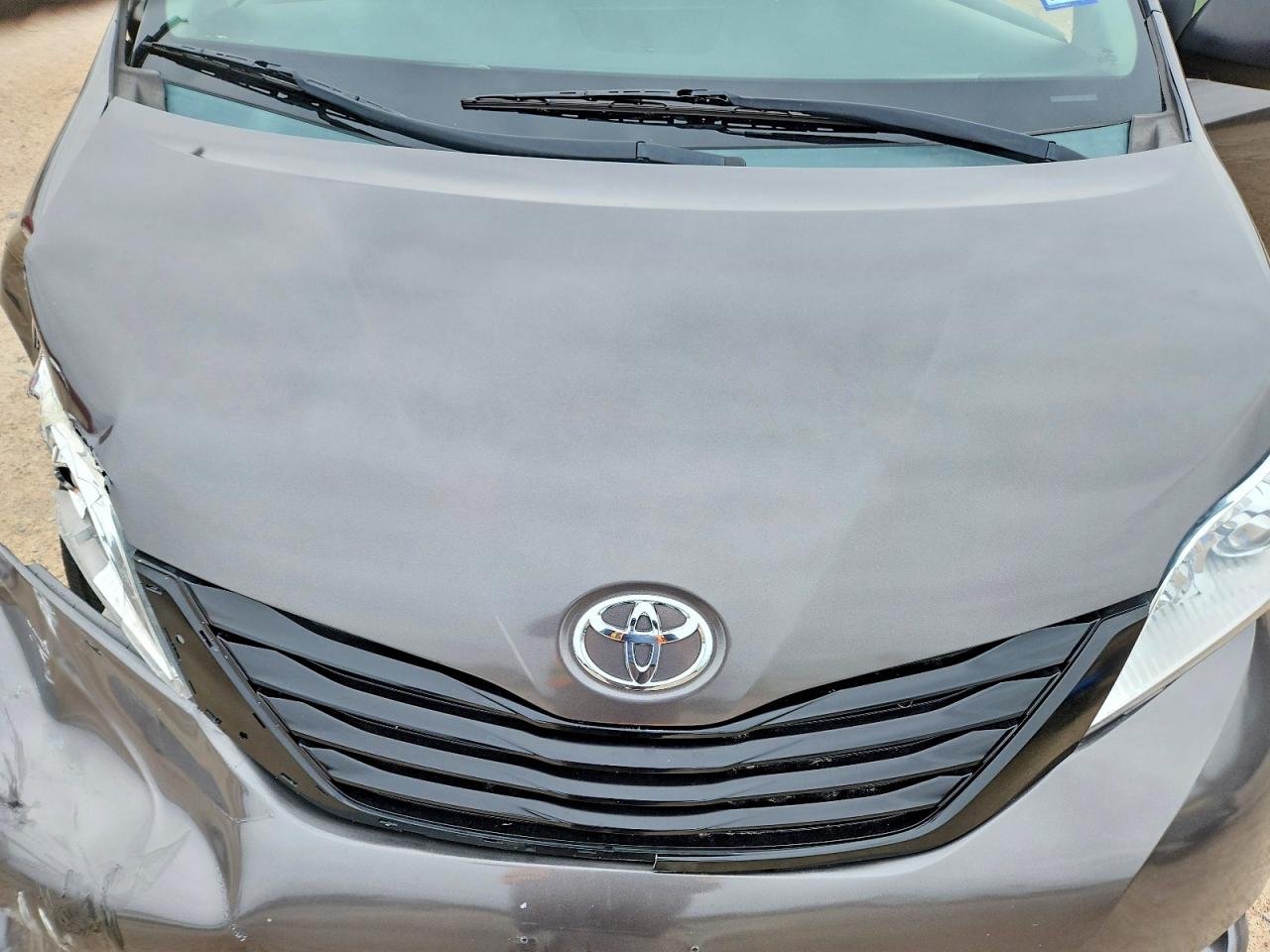 Toyota Sienna L 7-passenger
