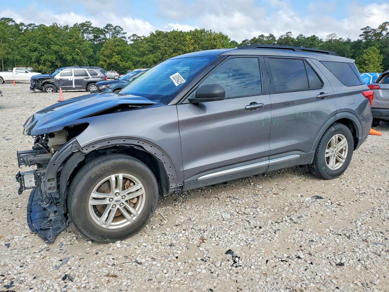 Salvage Ford Explorer Image