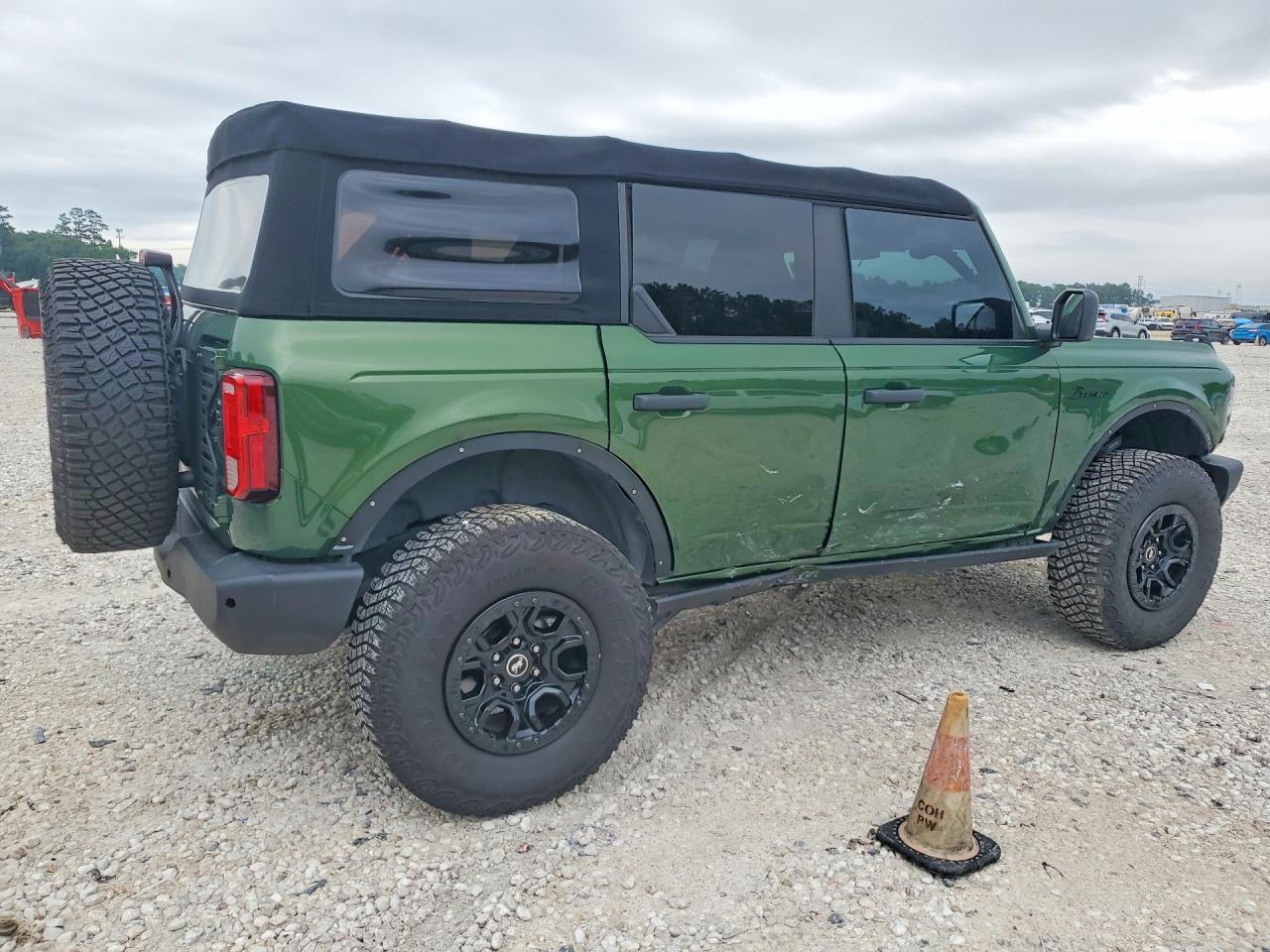 Ford Bronco Base