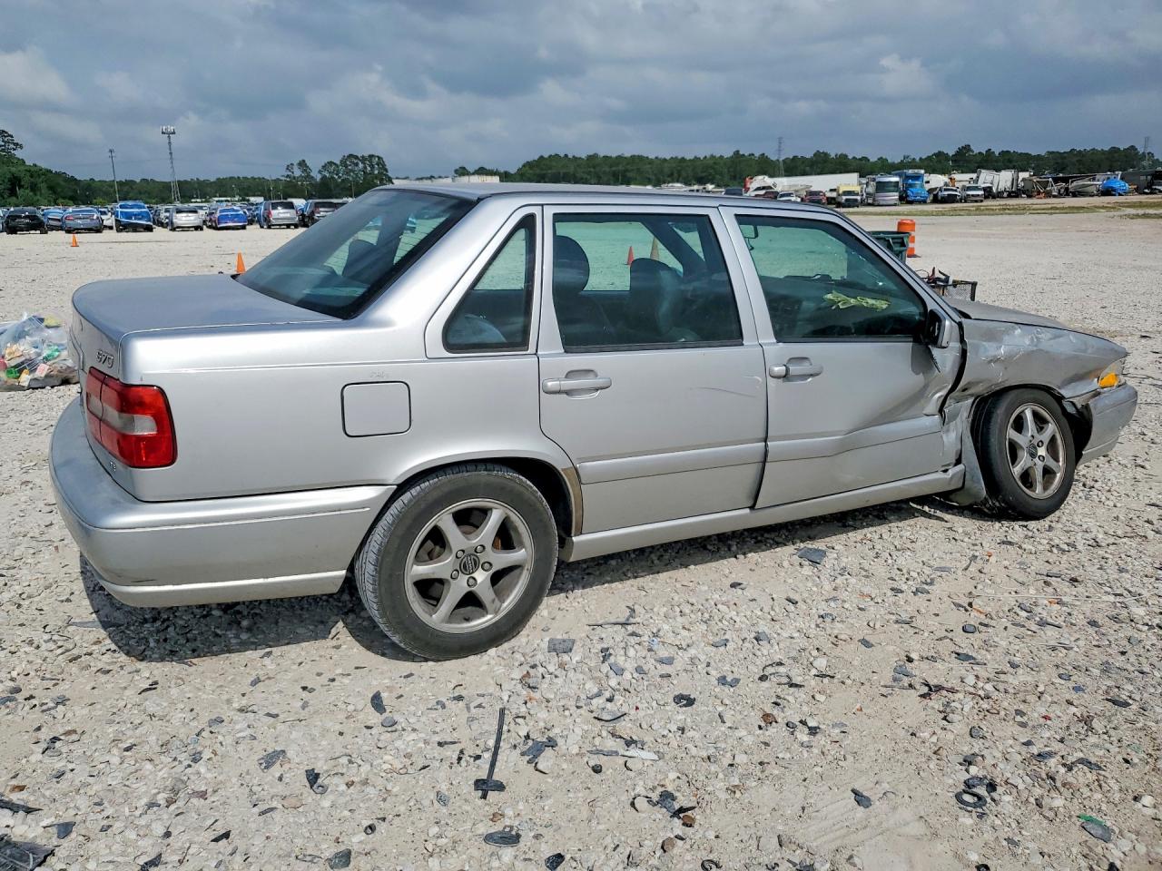 Volvo S70 Base