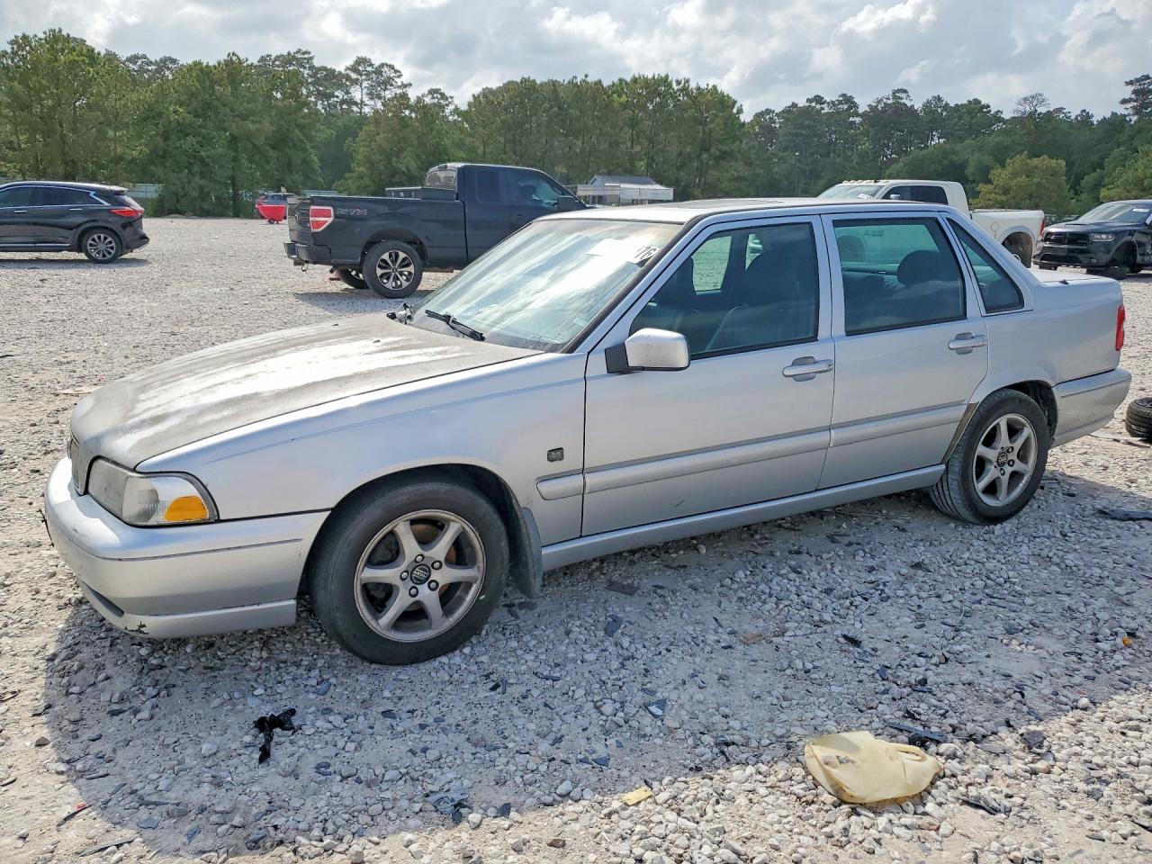 Salvage Volvo S70 Image