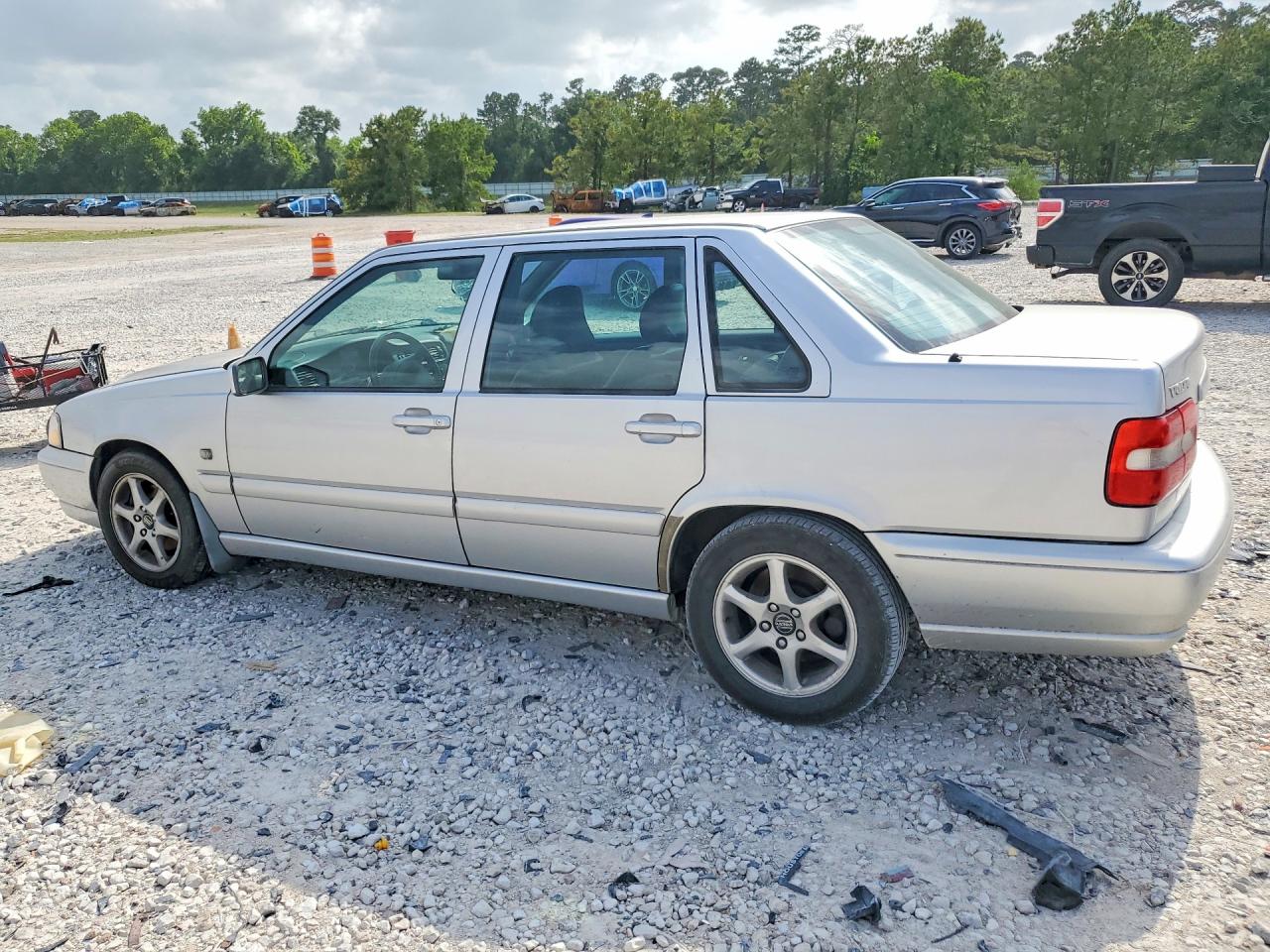 Volvo S70 Base