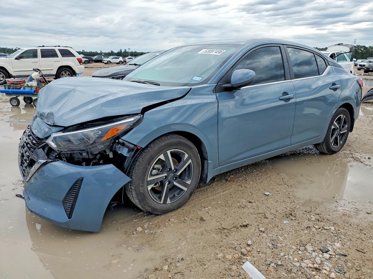 Salvage Nissan Sentra Image