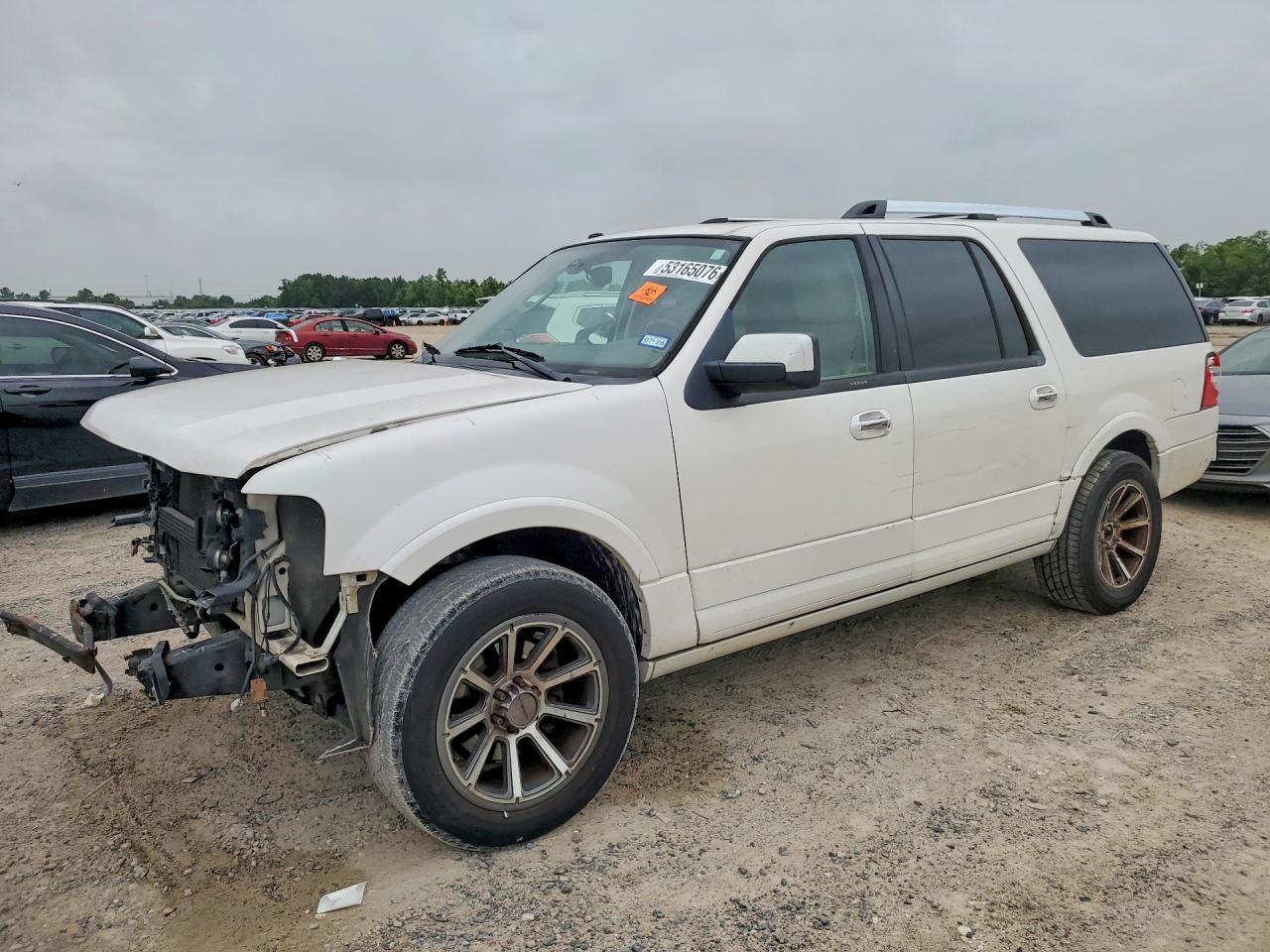 Salvage Ford Expedition Image