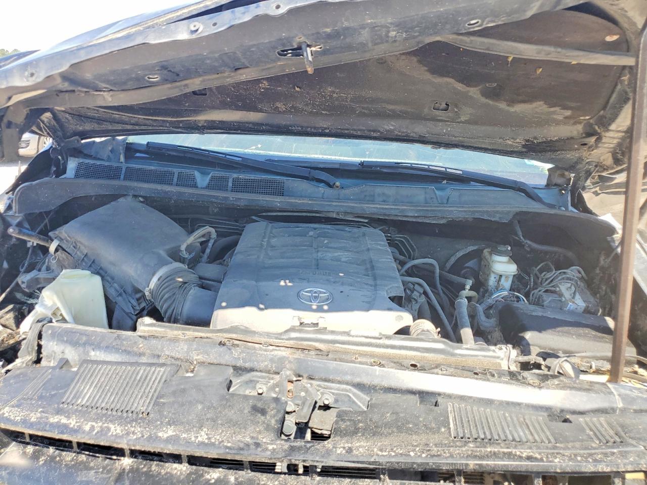 Toyota Tundra Crewmax Sr5