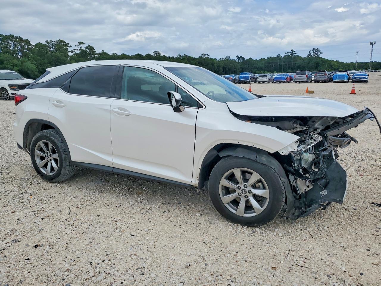 Lexus RX Base