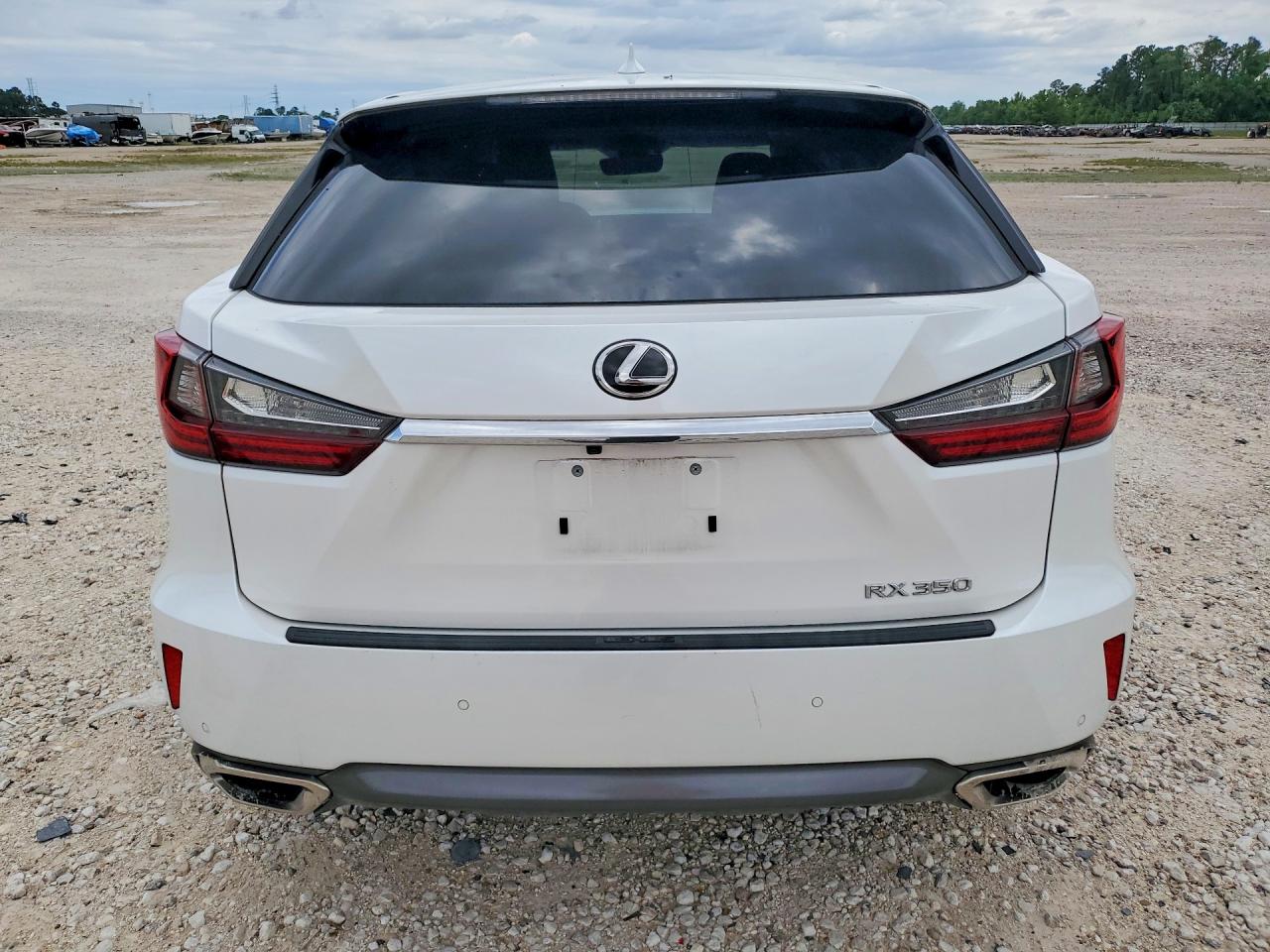 Lexus RX Base