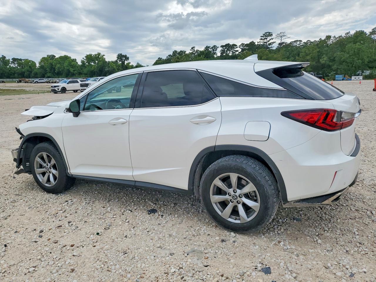 Lexus RX Base