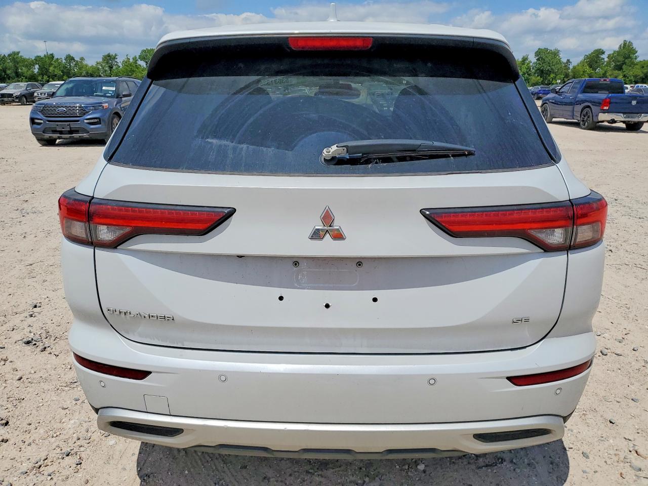Mitsubishi Outlander Se
