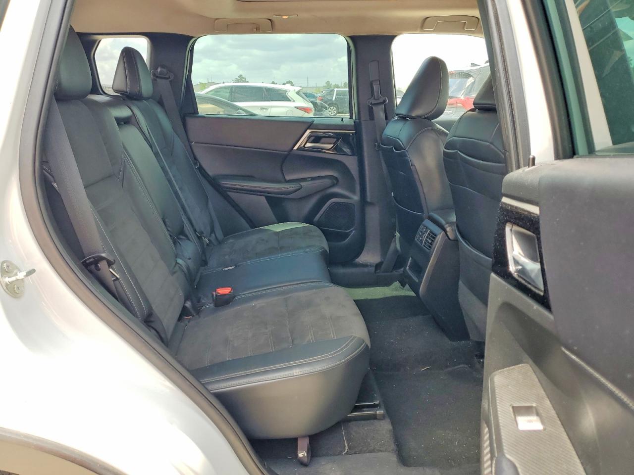 Mitsubishi Outlander Se