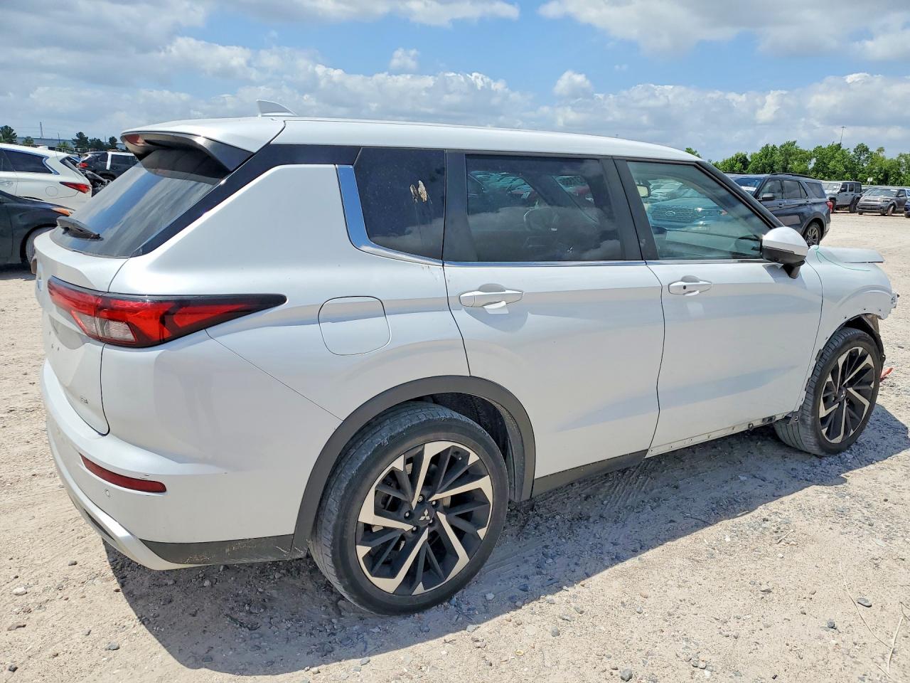 Mitsubishi Outlander Se
