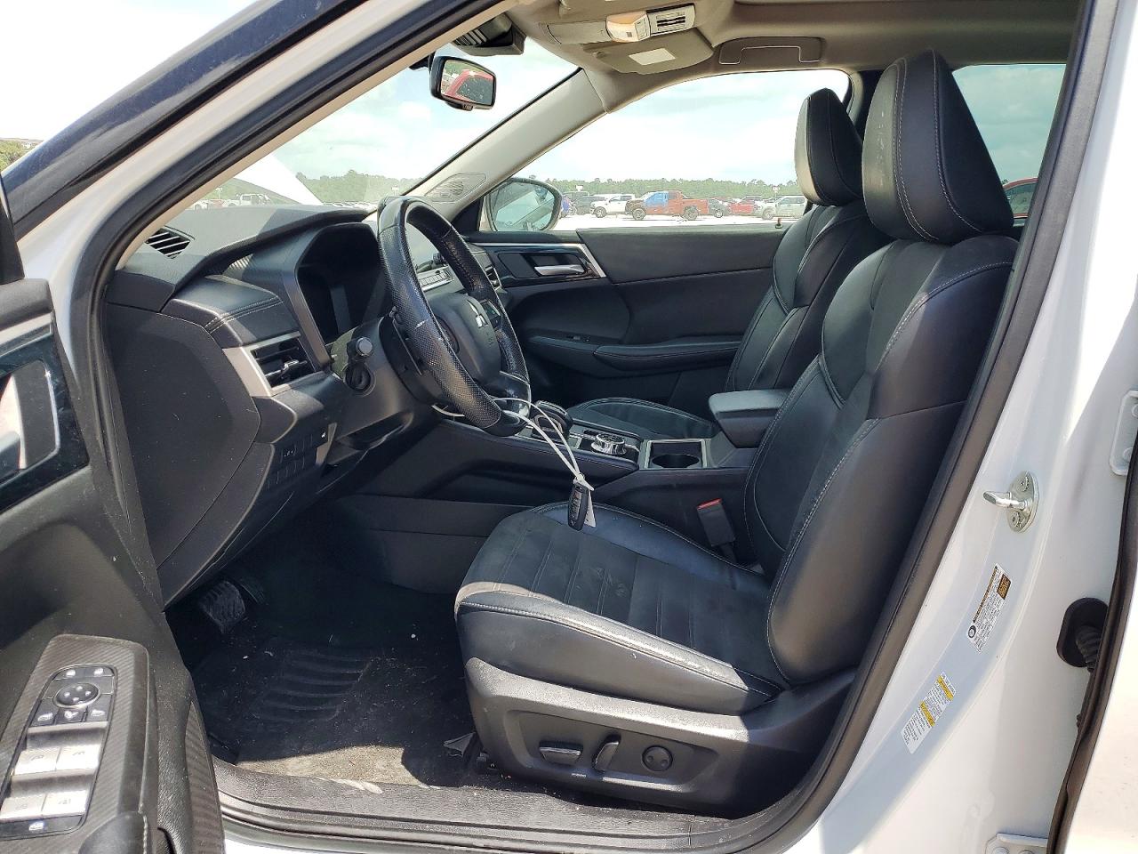 Mitsubishi Outlander Se