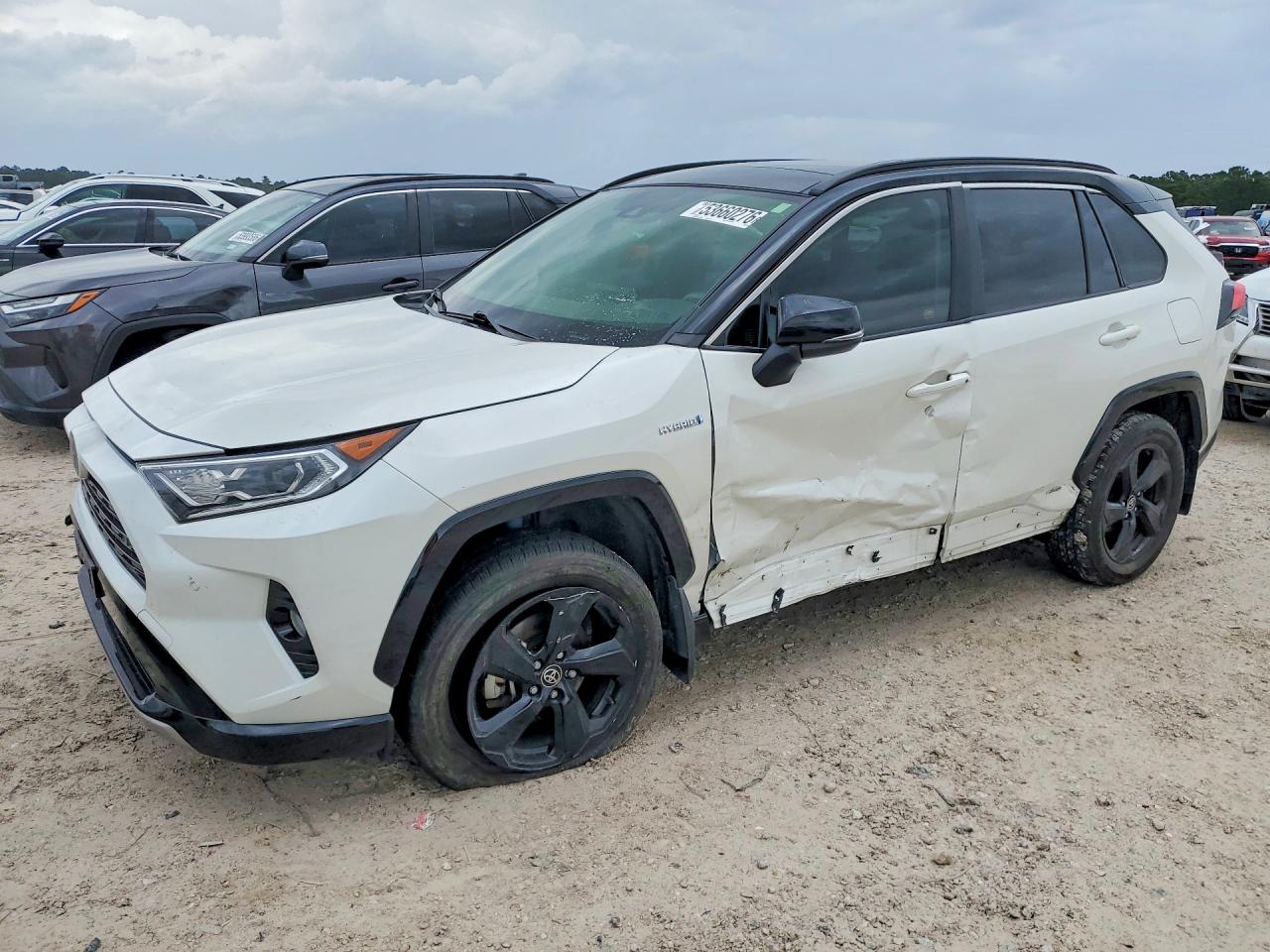 Salvage Toyota RAV4 Image