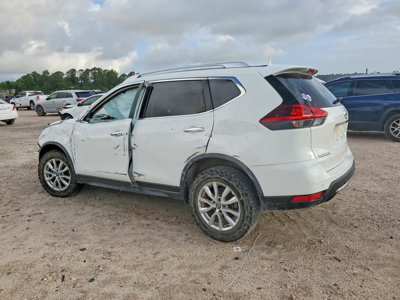 Nissan Rogue Sv
