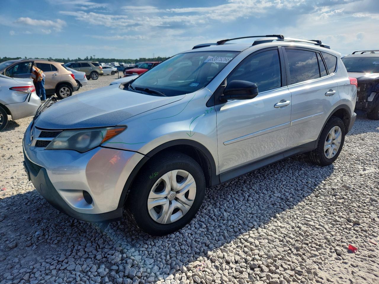 Salvage Toyota RAV4 Image
