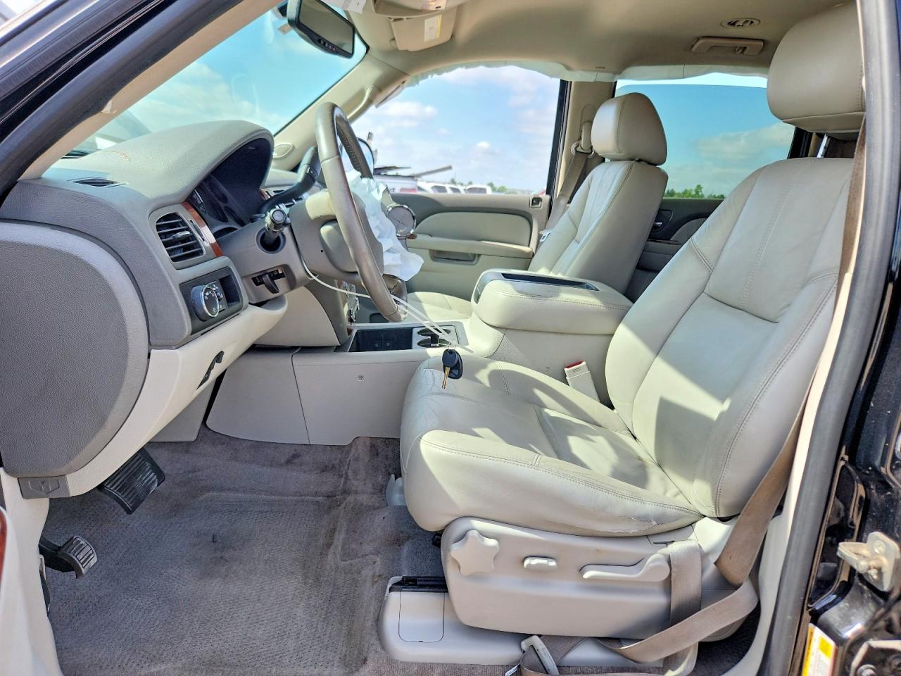 Chevrolet Suburban C1500 Lt