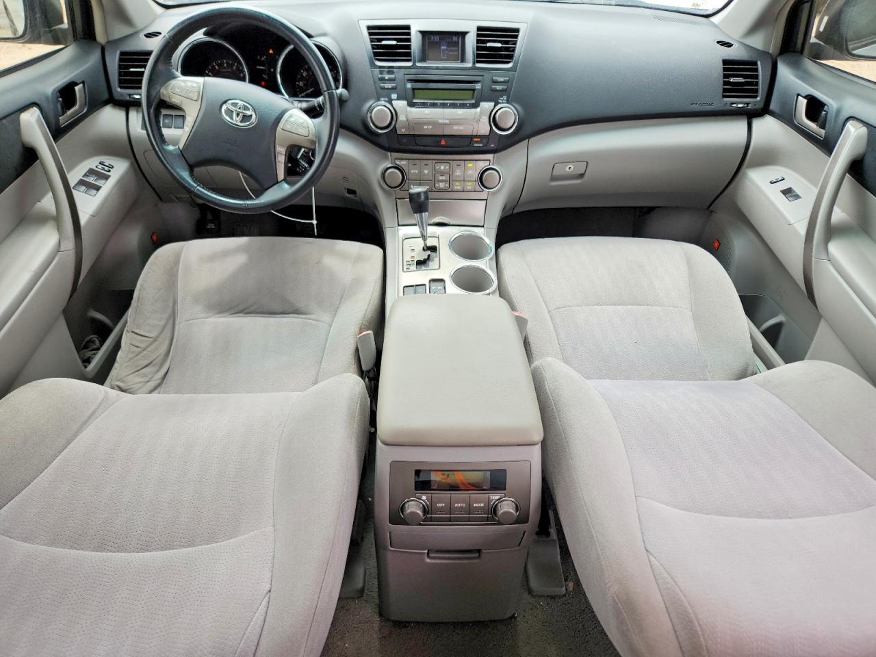 Toyota Highlander Sport