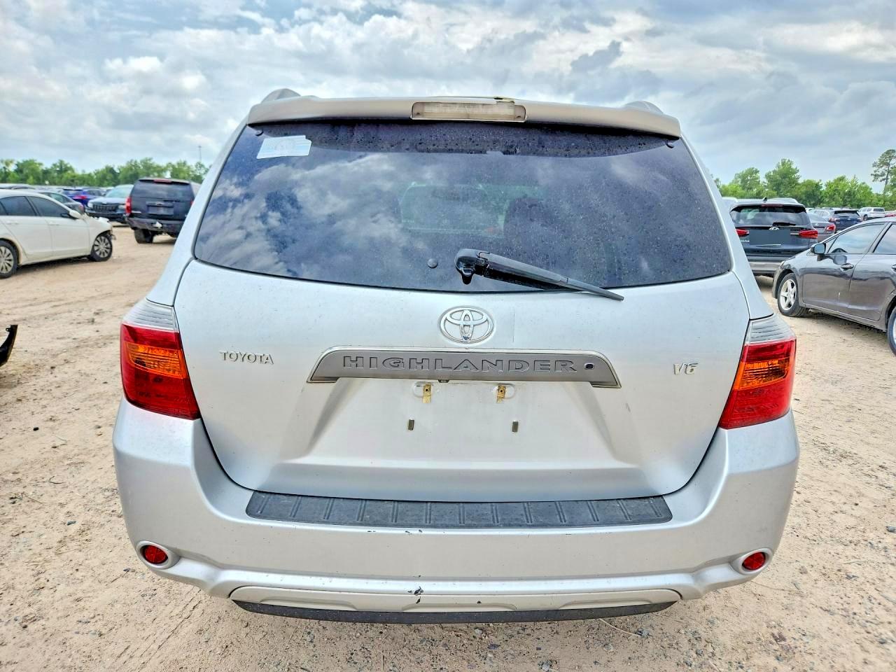 Toyota Highlander Sport
