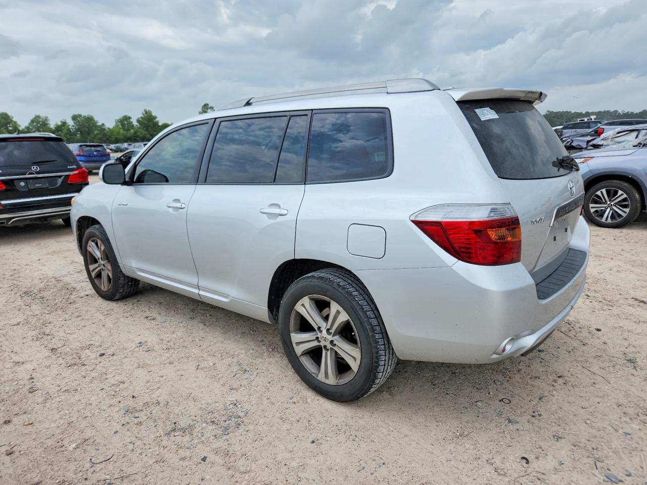 Toyota Highlander Sport
