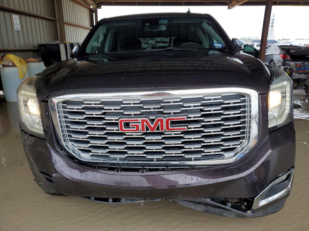 GMC Yukon Slt