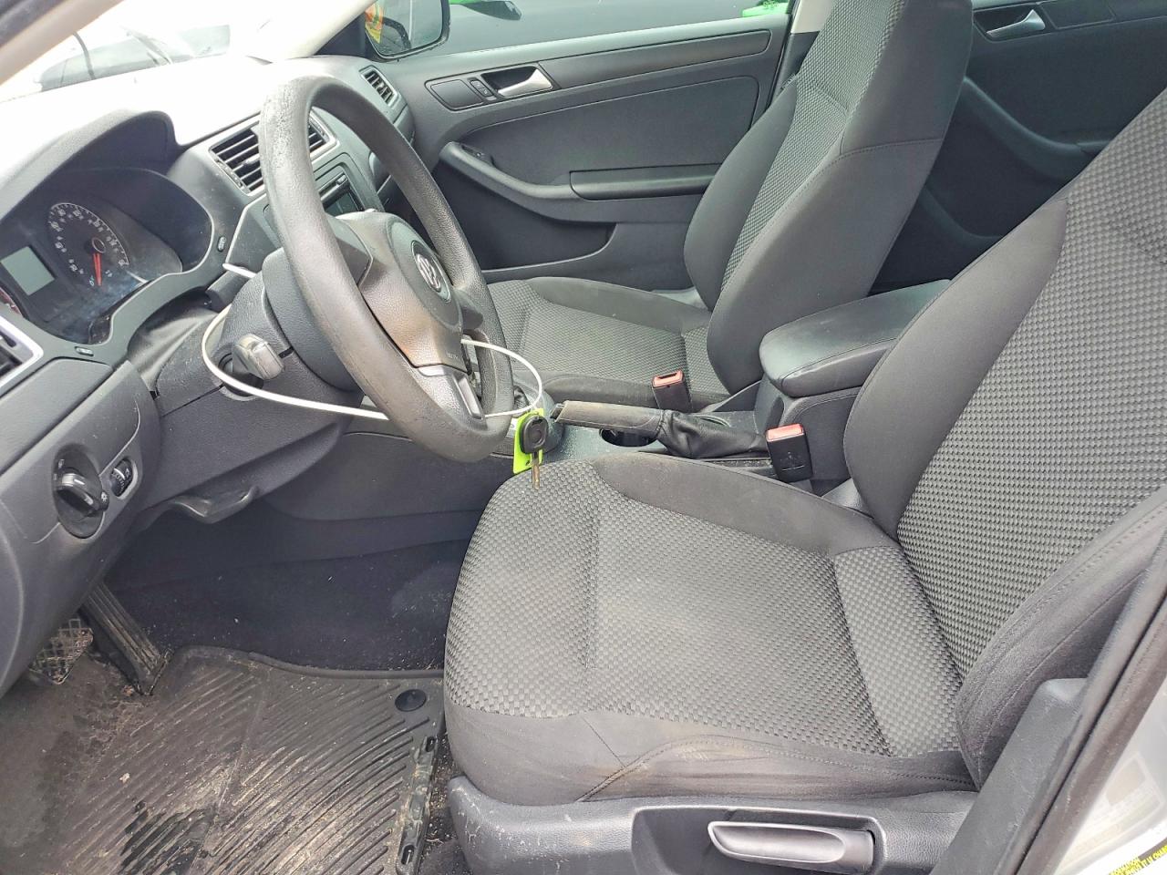 Volkswagen Jetta Base