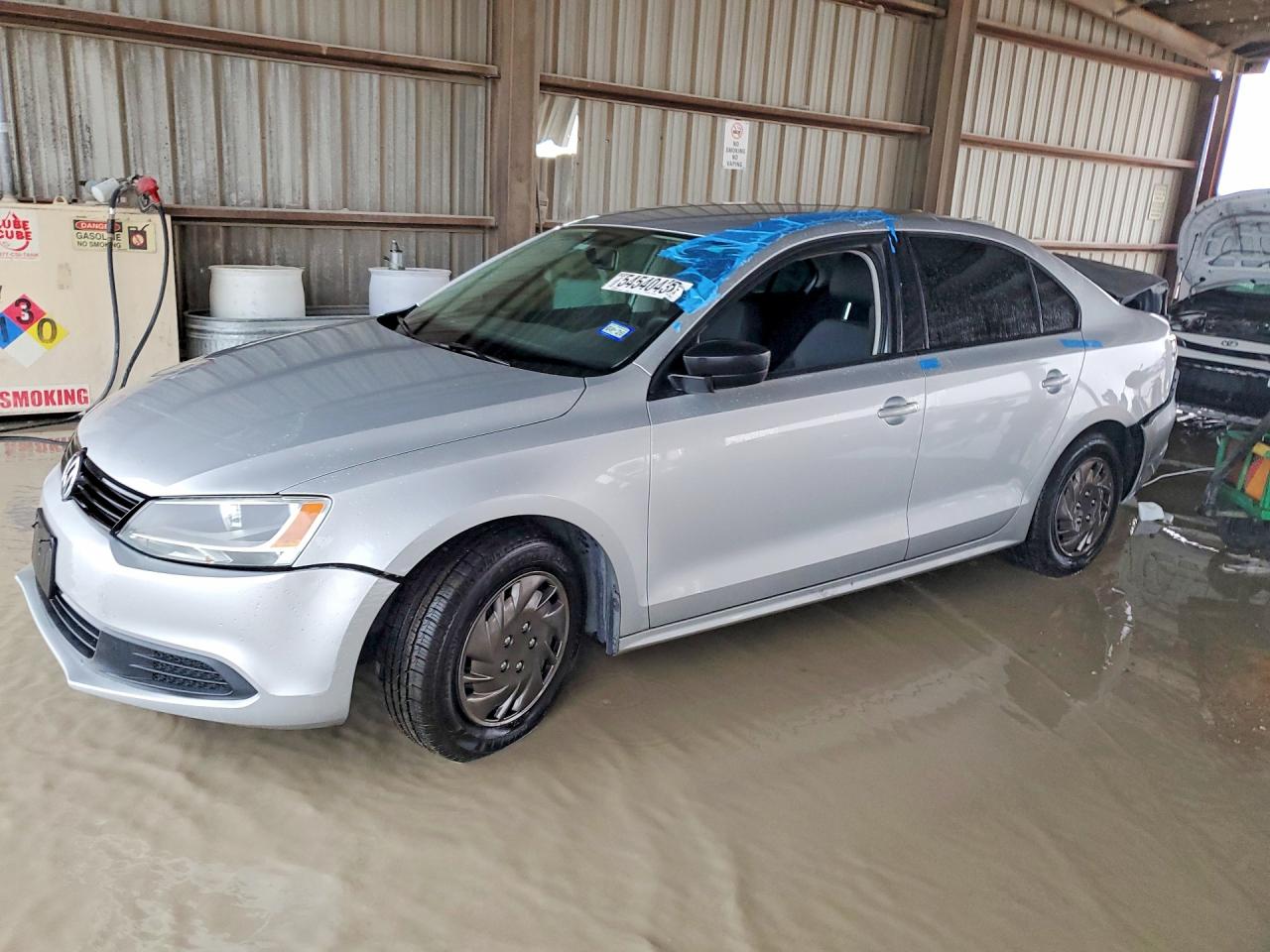 Salvage Volkswagen Jetta Image