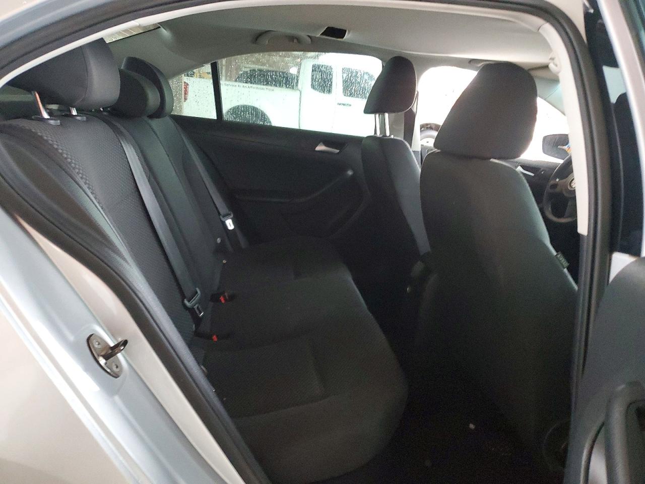 Volkswagen Jetta Base