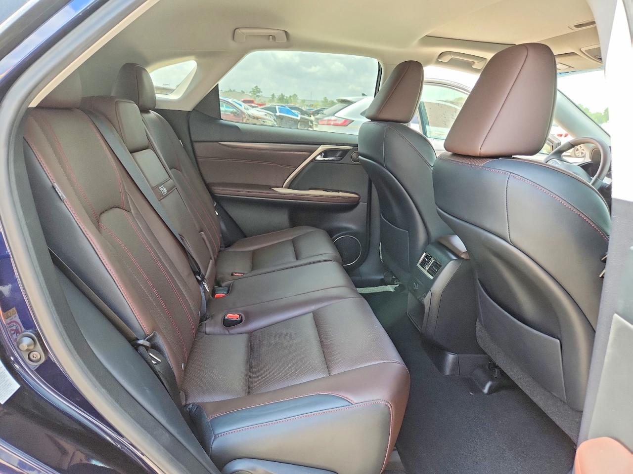 Lexus RX Base