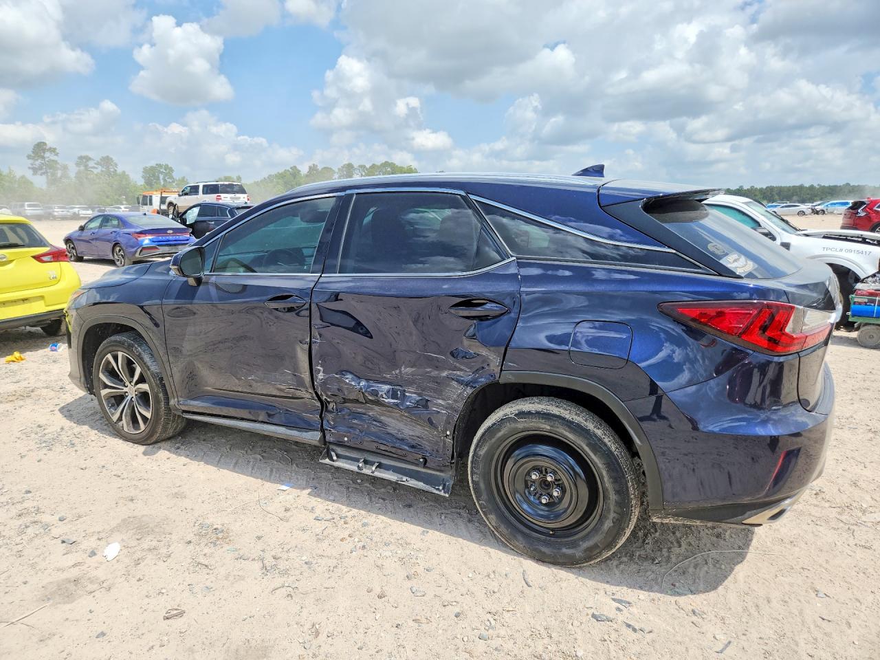 Lexus RX Base
