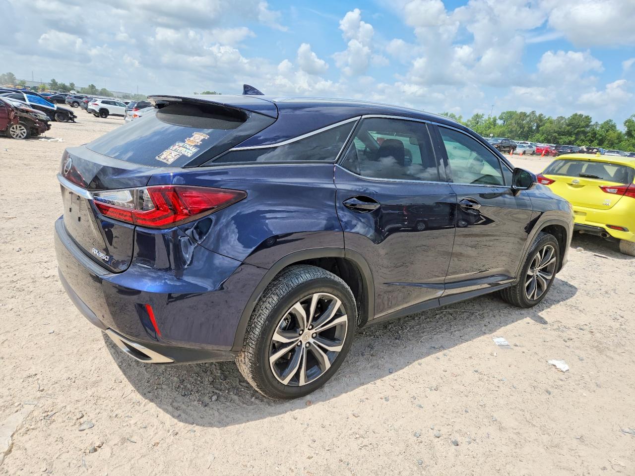 Lexus RX Base