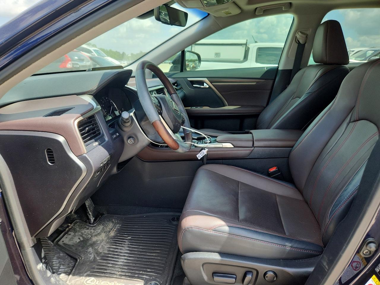 Lexus RX Base