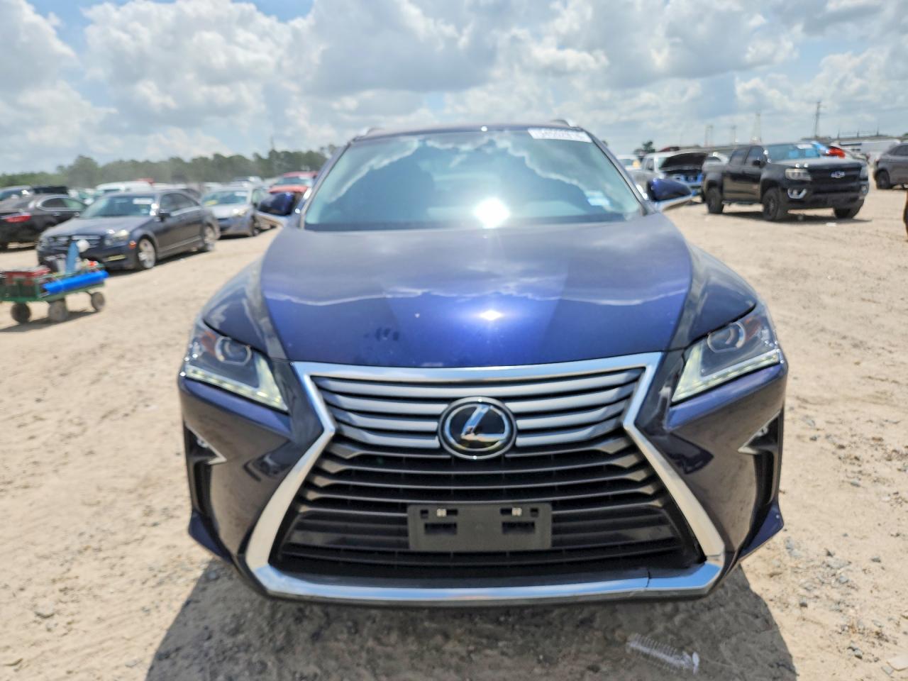Lexus RX Base