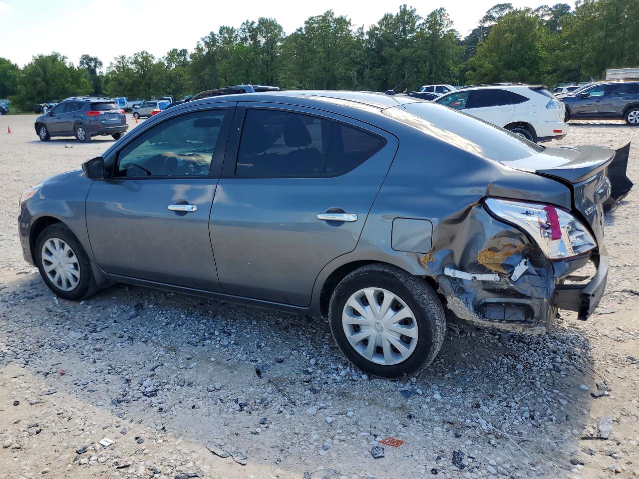 Nissan Versa Sv
